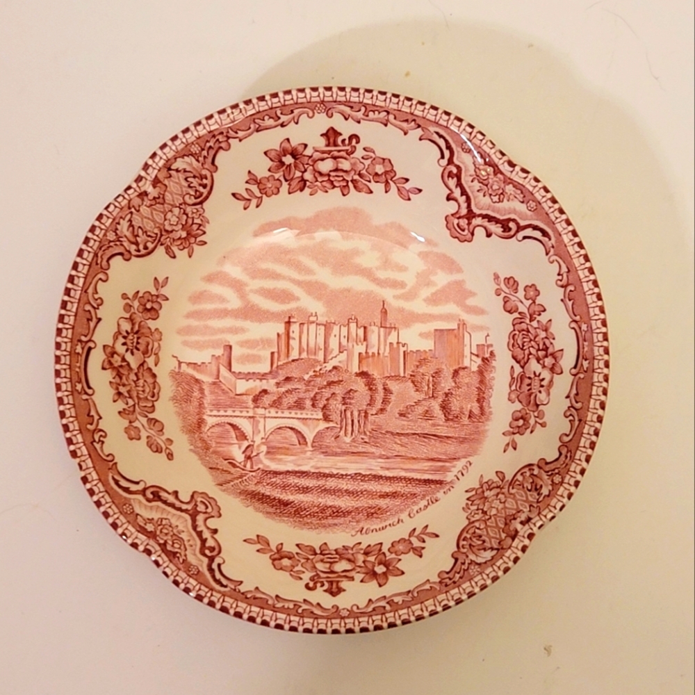 Vintage Johnsons brothers Alnwick Castle collector mini plate. 5"